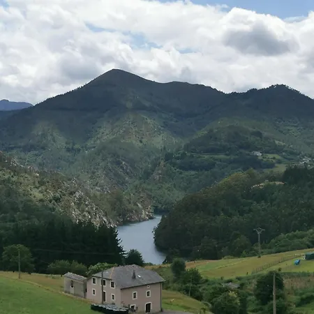 La Casona El Espín Сasa de vacaciones Serandinas